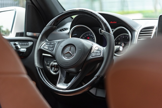 Thế hệ mới sắp ra mắt, Mercedes-Benz GLS bản cũ chạy lướt xuống giá rẻ ngang đàn em GLE - Ảnh 6.