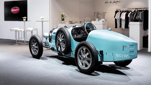 Muốn biết chiếc Bugatti trong garage hiện tại có phải hàng chính hãng không, hãy mang rất nhiều tiền tới hỏi chính thương hiệu Pháp! - Ảnh 1.