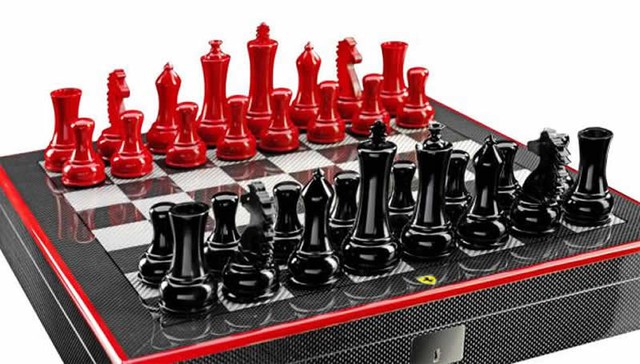 Làm giàu kiểu siêu xe: Đính logo Ferrari chính hãng vào những thứ tưởng như không liên quan và bán giá trên trời - Ảnh 4.
