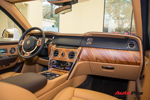 Mới chạy 2.000 km, Rolls-Royce Cullinan có giá bán lại rẻ hơn 20 tỷ so với giá mua mới - Ảnh 4.