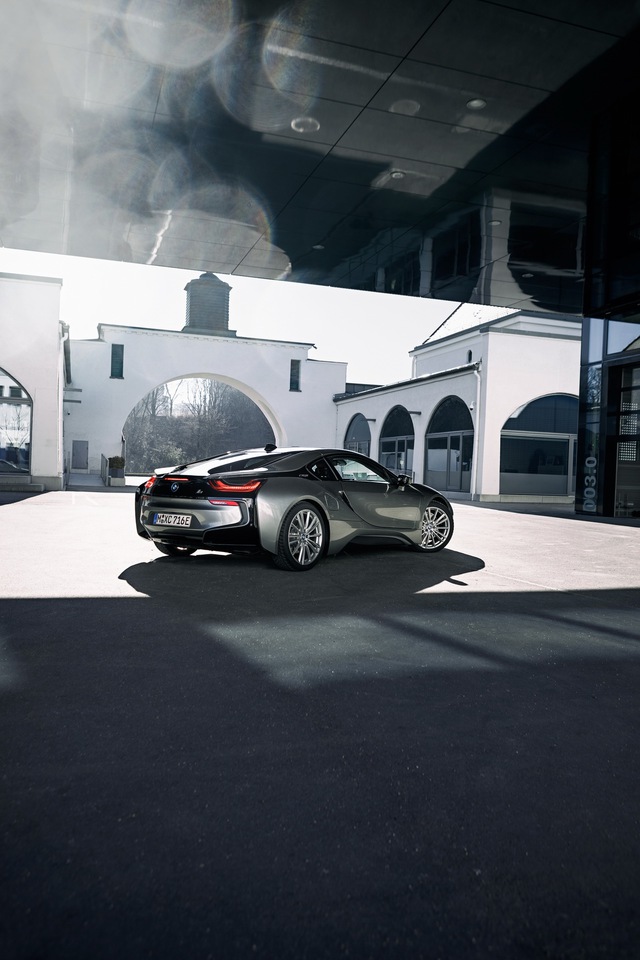 BMW i8: Xe thể thao chạy điện thành công nhất toàn cầu chính thức nói lời chia tay - Ảnh 4.