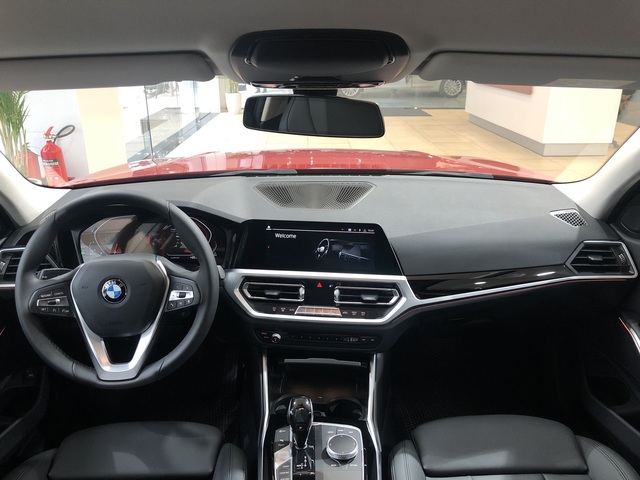 BMW 320i 2020 ‘giá rẻ’ sắp về Việt Nam, cạnh tranh vua doanh số C-Class trong tầm giá dưới 2 tỷ đồng - Ảnh 2.