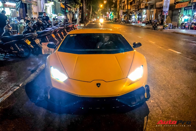 Tiếp tục đổi chủ, Lamborghini Huracan từng của doanh nhân Nguyễn Quốc Cường trở về màu sơn nguyên bản - Ảnh 1.