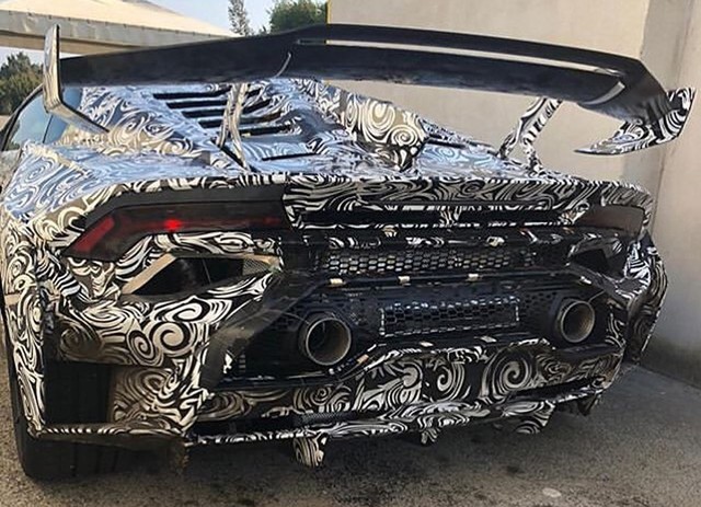 Đang rục rịch về Việt Nam, Lamborghini Huracan EVO đã nằm trong dự án nâng cấp mới - Ảnh 1.