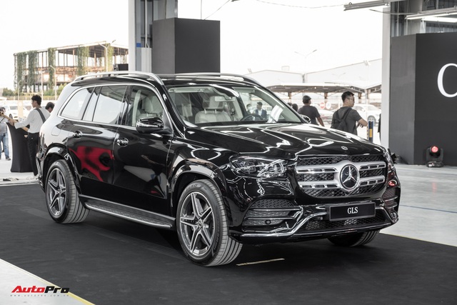 Mercedes-Benz GLS 2020 bị chê cắt trang bị tại Việt Nam nhưng ít ai biết có cả tá ‘option’ ngoài mức giá ‘rẻ’ bất ngờ - Ảnh 1.