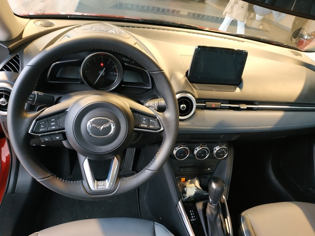Mazda2 2020 bất ngờ về đại lý, lộ giá đắt đỏ tiệm cận Mazda3 nhưng nhiều công nghệ xịn nhất phân khúc - Ảnh 2.