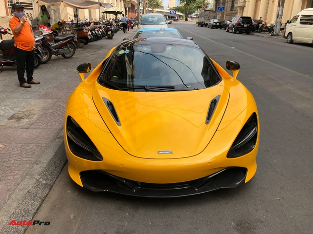 Vừa thông quan, McLaren 720S mui trần hàng hiếm bất ngờ xuất hiện trên phố Sài Gòn - Ảnh 3.