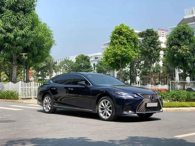 Dùng xe 2 năm lỗ 2 tỷ, đại gia Việt bán Lexus LS 500h giá hơn 6 tỷ đồng - Ảnh 5.