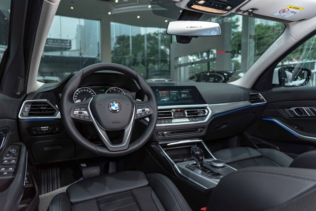 Ra mắt BMW 3-Series 2020 tại Việt Nam: 3 phiên bản, giá từ 1,9 tỷ đồng, đấu Mercedes-Benz C-Class bằng nhiều trang bị - Ảnh 3.
