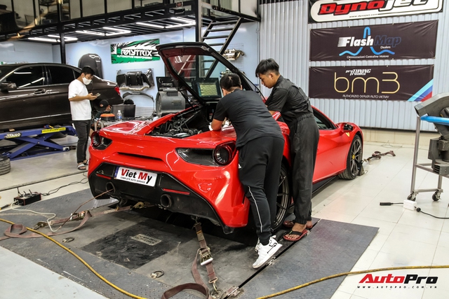 Xem thợ độ Việt Nam nâng công suất Ferrari 488 GTB: Gần 1 tuần nâng thêm 100 mã lực nhưng vì lý do này vẫn chưa ưng ý - Ảnh 2.