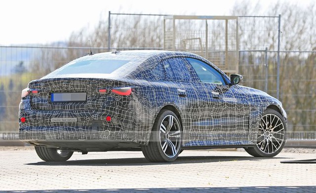 BMW i4 lộ diện: Chung nền tảng 3-Series, mạnh 530 mã lực - Ảnh 4.