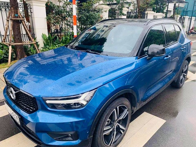 Mới chạy 8.000 km, Volvo XC40 đời 2019 bán lại với giá ngang Mercedes GLA 200 - Ảnh 1.