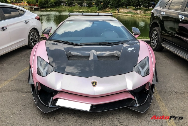 Cận cảnh Lamborghini Aventador Liberty Walk phong cách nữ tính của đại gia Đà Lạt - Ảnh 2.