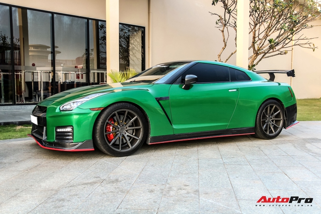 Hậu nâng cấp bodykit hàng hiệu, đại gia Bình Phước lột xác Nissan GT-R R35 với ngoại thất xanh lá - Ảnh 5.