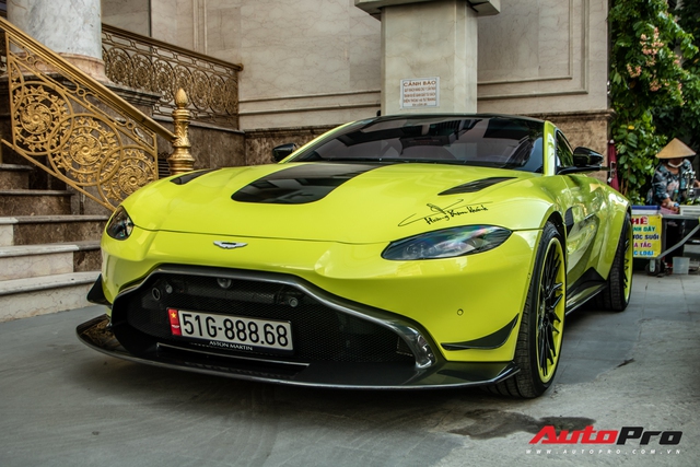 Đại gia Hoàng Kim Khánh đem siêu phẩm Aston Martin V8 dạo phố Sài Gòn sau loạt nâng cấp đáng giá - Ảnh 4.