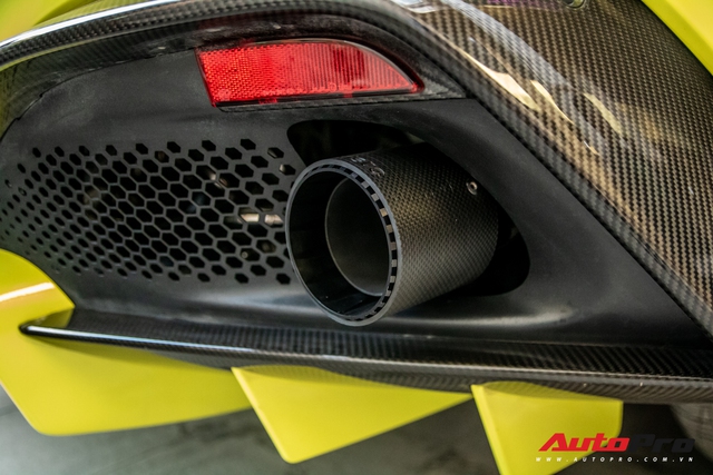 Đại gia Hoàng Kim Khánh đem siêu phẩm Aston Martin V8 dạo phố Sài Gòn sau loạt nâng cấp đáng giá - Ảnh 3.