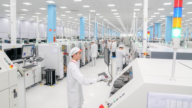 Hãng điện thoại Vsmart bắt tay với thương hiệu chuyên thiết kế siêu xe Ferrari cho dòng sản phẩm mới - Ảnh 1.