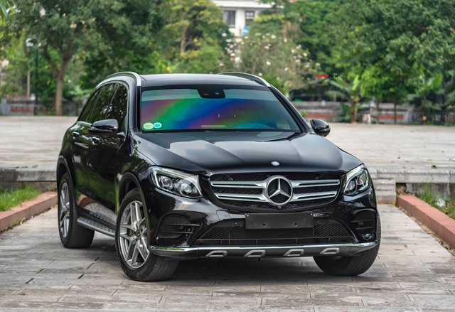 Mercedes-Benz GLC 300 AMG bán lại, chủ xe nếu đổi ngang VinFast Lux SA2.0 vẫn cầm về hơn 260 triệu đồng - Ảnh 6.