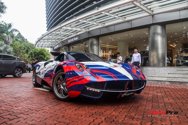 Minh nhựa hài hước chia sẻ về con cưng Pagani Huayra: Gương xe lấy từ Honda Dream, mua ở chợ Tân Thành - Ảnh 2.