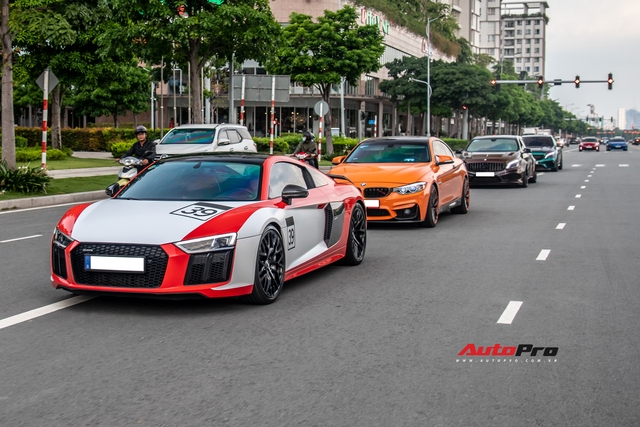 Dàn siêu xe, xe thể thao Nhật, Đức với màu sắc như tắc kè hoa hội ngộ cuối tuần tại Sài Gòn - Ảnh 1.