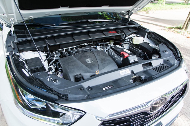 Đánh giá nhanh Toyota Highlander Limited 2020 giá hơn 4 tỷ đồng: Thoải mái, an toàn nhưng nhiều chi tiết chỉnh cơ gây tranh cãi - Ảnh 13.