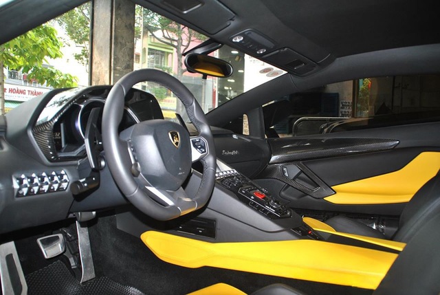 Qua tay nhiều đại gia và được độ kỳ công, Lamborghini Aventador chính hãng đầu tiên Việt Nam được dỡ đồ bán lại giá 19 tỷ đồng - Ảnh 5.
