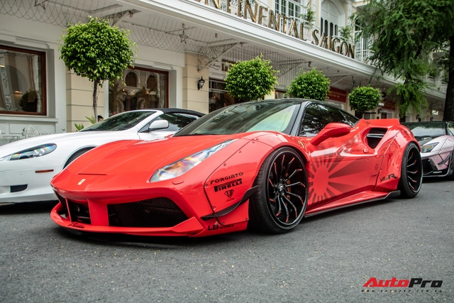 Ferrari 488 GTB độ Liberty Walk độc nhất Việt Nam thay đổi diện mạo với chi tiết khác lạ nhưng ít người nhận ra - Ảnh 1.
