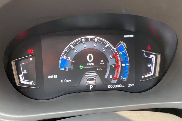 Mitsubishi Outlander đầu tiên Việt Nam nâng cấp đồng hồ điện tử ‘full’ chức năng, chủ xe tốn hơn 25 triệu đồng và 1 tuần nghiên cứu - Ảnh 2.