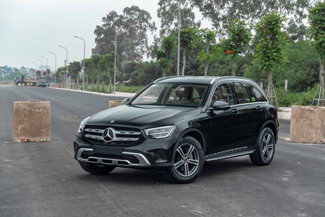 Mercedes-Benz GLC 2020 bản giá rẻ đầu tiên lên sàn xe cũ, rẻ hơn gần 200 triệu đồng so với mua mới - Ảnh 8.