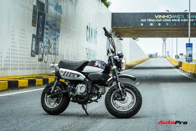 Rong chơi tháng ngày trên Honda Monkey như những chú khỉ lêu nghêu trên đường phố Việt - Ảnh 3.