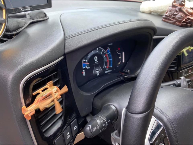 Mitsubishi Outlander đầu tiên Việt Nam nâng cấp đồng hồ điện tử ‘full’ chức năng, chủ xe tốn hơn 25 triệu đồng và 1 tuần nghiên cứu - Ảnh 3.