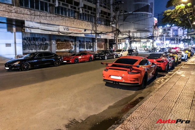 Dàn siêu xe và xe thể thao hội ngộ lúc nửa đêm, thành lập nhóm siêu xe thứ 2 tại Việt Nam - Ảnh 2.
