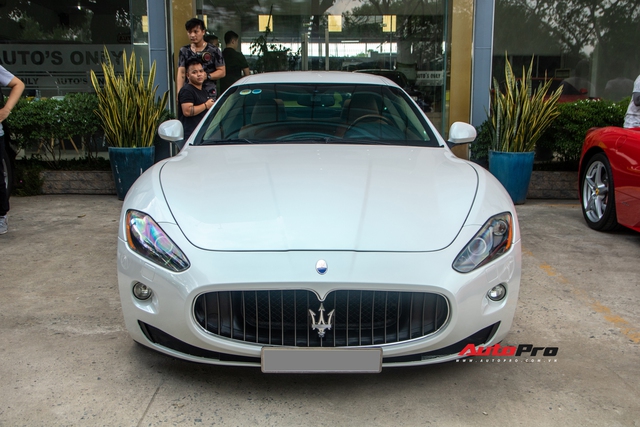 Kỳ công nửa tháng đổi màu Maserati GranTurismo với màu sơn tán sắc lấy cảm hứng từ hypercar Aston Martin Valhalla - Ảnh 2.