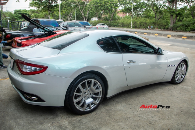 Kỳ công nửa tháng đổi màu Maserati GranTurismo với màu sơn tán sắc lấy cảm hứng từ hypercar Aston Martin Valhalla - Ảnh 4.