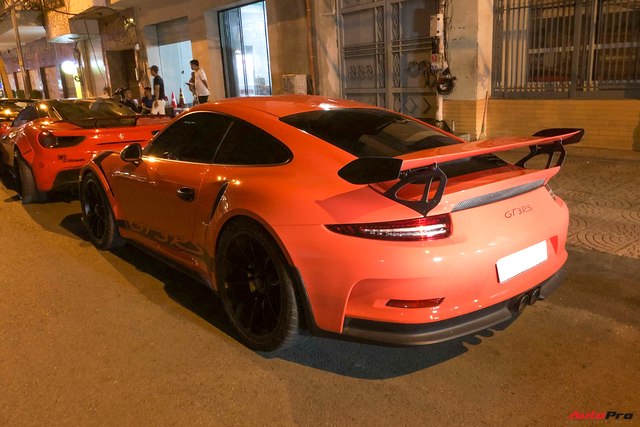 Cận cảnh Porsche 911 GT3 RS từng của ông Đặng Lê Nguyên Vũ: Ngoại thất dễ lầm tưởng với xe cũ của Cường Đô-la - Ảnh 2.
