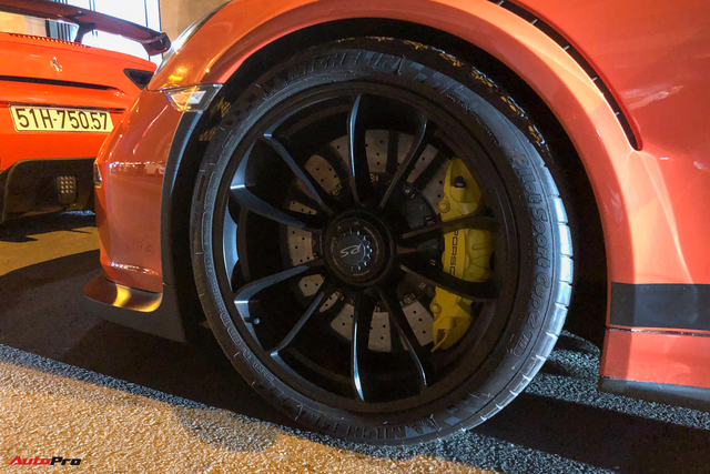 Cận cảnh Porsche 911 GT3 RS từng của ông Đặng Lê Nguyên Vũ: Ngoại thất dễ lầm tưởng với xe cũ của Cường Đô-la - Ảnh 7.