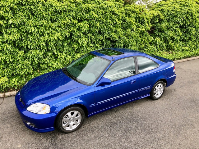 Honda Civic 20 năm tuổi bán lại với giá cao ngất ngưởng - Lý do vì sao xe Nhật được mệnh danh ăn chắc mặc bền - Ảnh 1.