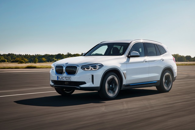 BMW X3 2021 bất ngờ lộ diện, Mercedes-Benz GLC cần dè chừng - Ảnh 3.