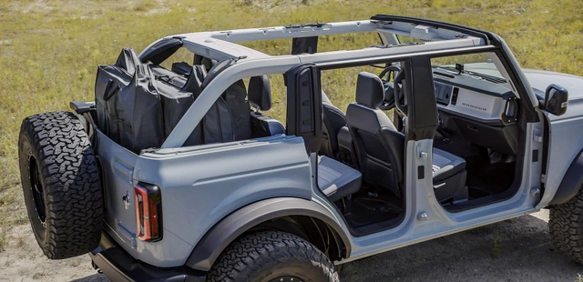 Ford Bronco chính thức chào sân: Trở lại để thống trị thị trường SUV off-road - Ảnh 6.
