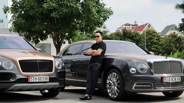 Vừa ra biển số cho Bentley Bentayga, đại gia Hoàng Kim Khánh mang bộ đôi siêu xe độ khủng ra Hà Nội - Ảnh 3.