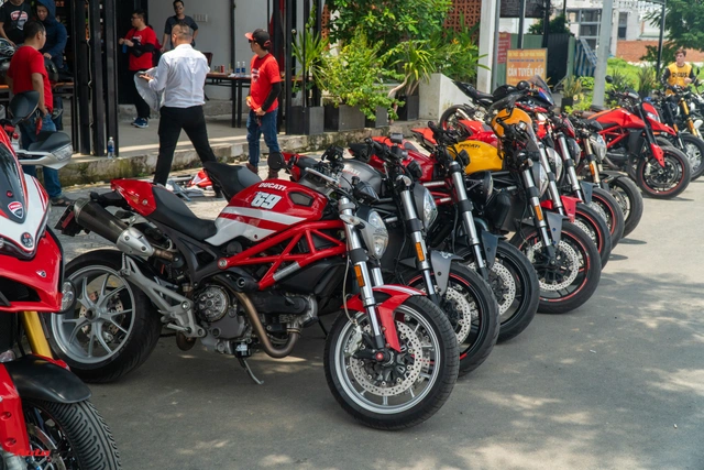 Dàn Ducati hơn 80 chiếc quy tụ tại Sài Gòn: Nhiều mô tô tiền tỷ xuất hiện - Ảnh 7.