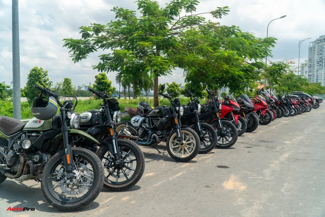 Dàn Ducati hơn 80 chiếc quy tụ tại Sài Gòn: Nhiều mô tô tiền tỷ xuất hiện - Ảnh 2.