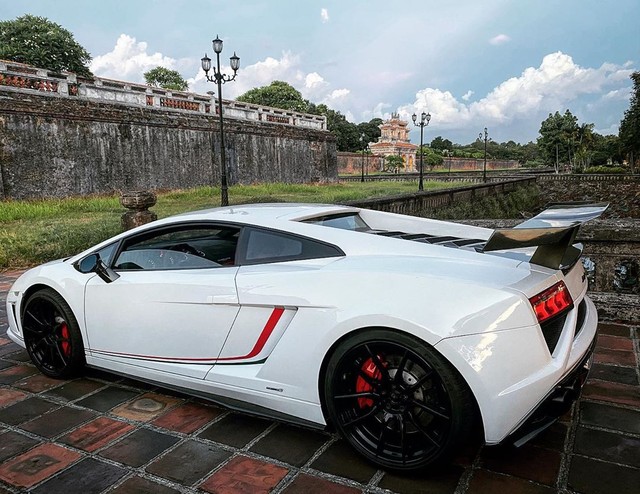 Lamborghini Gallardo thứ 8 về Việt Nam với diện mạo của phiên bản giới hạn 50 chiếc trên toàn thế giới - Ảnh 2.