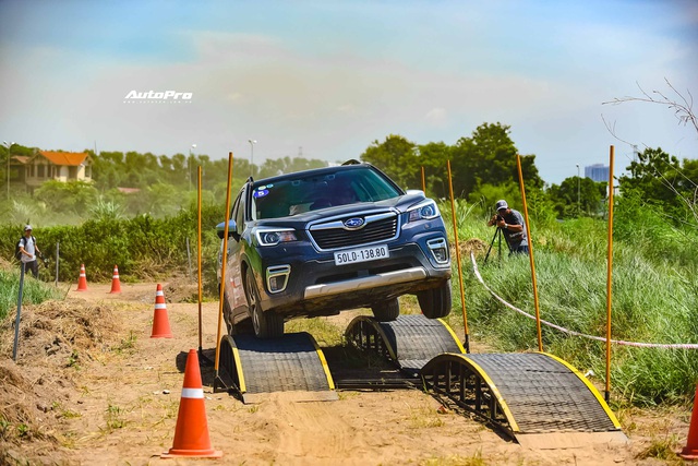 Subaru lần đầu mang trải nghiệm phá Forester tới khách hàng Hà Nội - Ảnh 7.