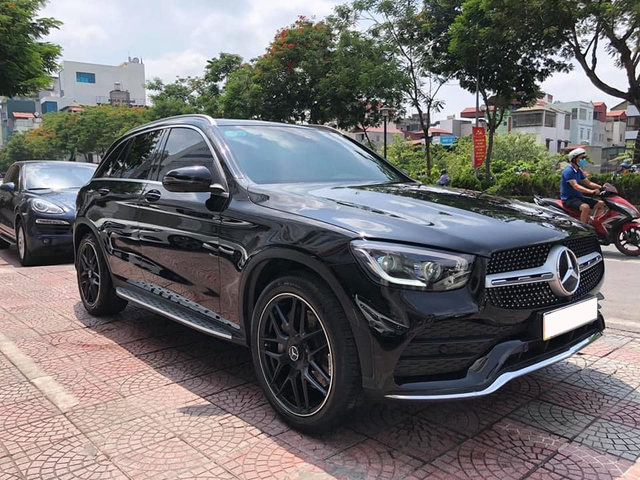 Kỳ Công Độ Cửa Hít, Mâm Lớn, Chủ Nhân Mercedes-Benz Glc 300 Amg Bán Xe Khi  Vừa Chạy 8.000 Km