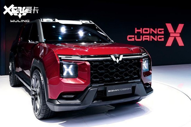 Cận cảnh ‘Ford Bronco’ của người Trung Quốc: Hiện đại, hầm hố hơn hàng thật - Ảnh 2.