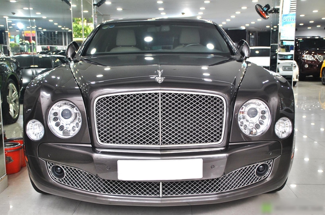 Bentley Mulsanne rẻ ngang Mercedes-Benz S-Class sau 10 năm tuổi, ODO là yếu tố bất ngờ hơn cả - Ảnh 1.