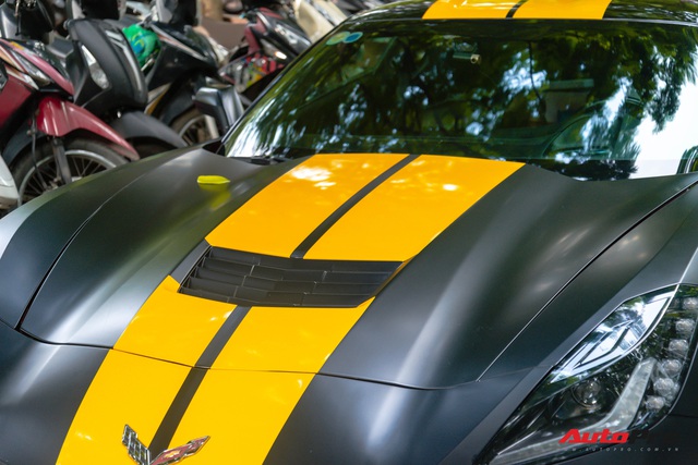 Chevrolet Corvette C7 của dân chơi Hà thành độ cửa cắt kéo giá gần 100 triệu đồng như siêu xe Lamborghini - Ảnh 4.