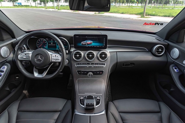 Mercedes-Benz C 300 AMG bán lại giá hơn 1,7 tỷ: Chi tiết cản sau kiểu F1 gây chú ý - Ảnh 4.