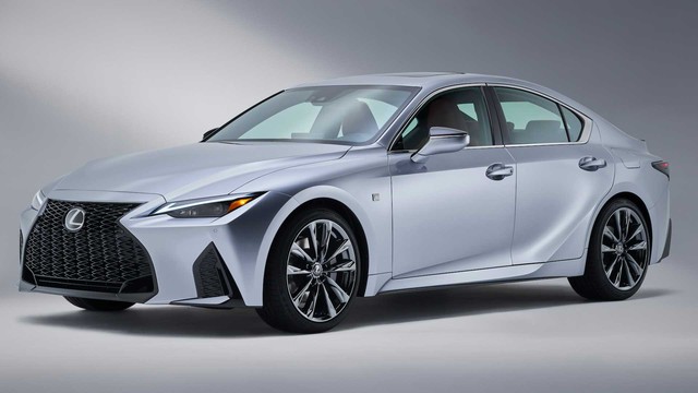 Lexus IS 2021 trở lại Việt Nam với 3 phiên bản, đối đầu Mercedes-Benz C-Class và BMW 3-Series - Ảnh 1.